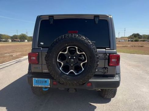 Used 2021 Jeep Wrangler Unlimited Rubicon 4xe w/ Steel Bumper Group image 7