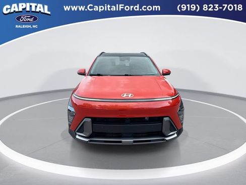 Used 2024 Hyundai Kona Limited FWD image 3