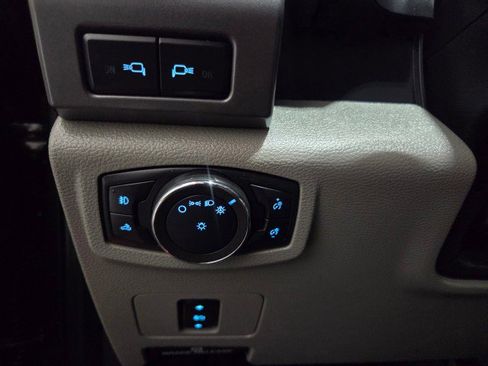 Used 2020 Ford F350 XLT w/ XLT Premium Package AWD/4WD image 42