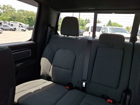 Used 2022 RAM 1500 Big Horn AWD/4WD image 19