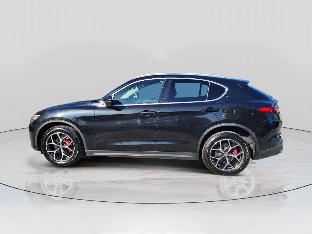 Used 2019 Alfa Romeo Stelvio Ti AWD/4WD image 4