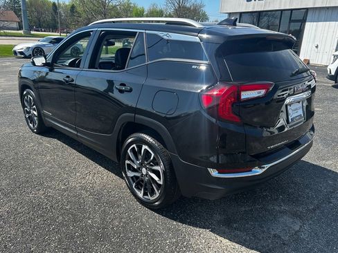 Used 2023 GMC Terrain SLT FWD image 4