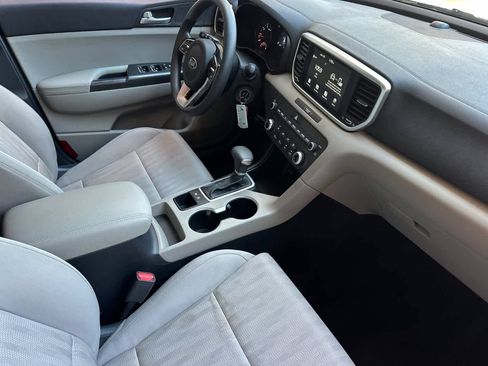 Used 2022 Kia Sportage LX FWD image 17