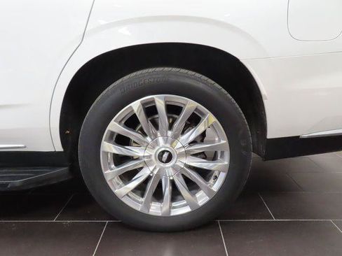 Certified 2024 Cadillac Escalade Premium Luxury w/ Performance Package AWD/4WD image 43