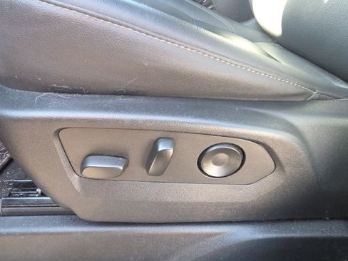 Used 2022 Chevrolet Tahoe Z71 w/ Z71 Off-Road Package image 29