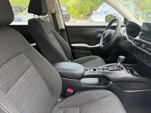 Used 2024 Honda HR-V LX image 9