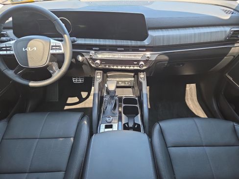 Used 2025 Kia Telluride SX AWD/4WD image 10