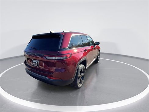 New 2026 Jeep Grand Cherokee Limited w/ Limited Altitude Package image 8