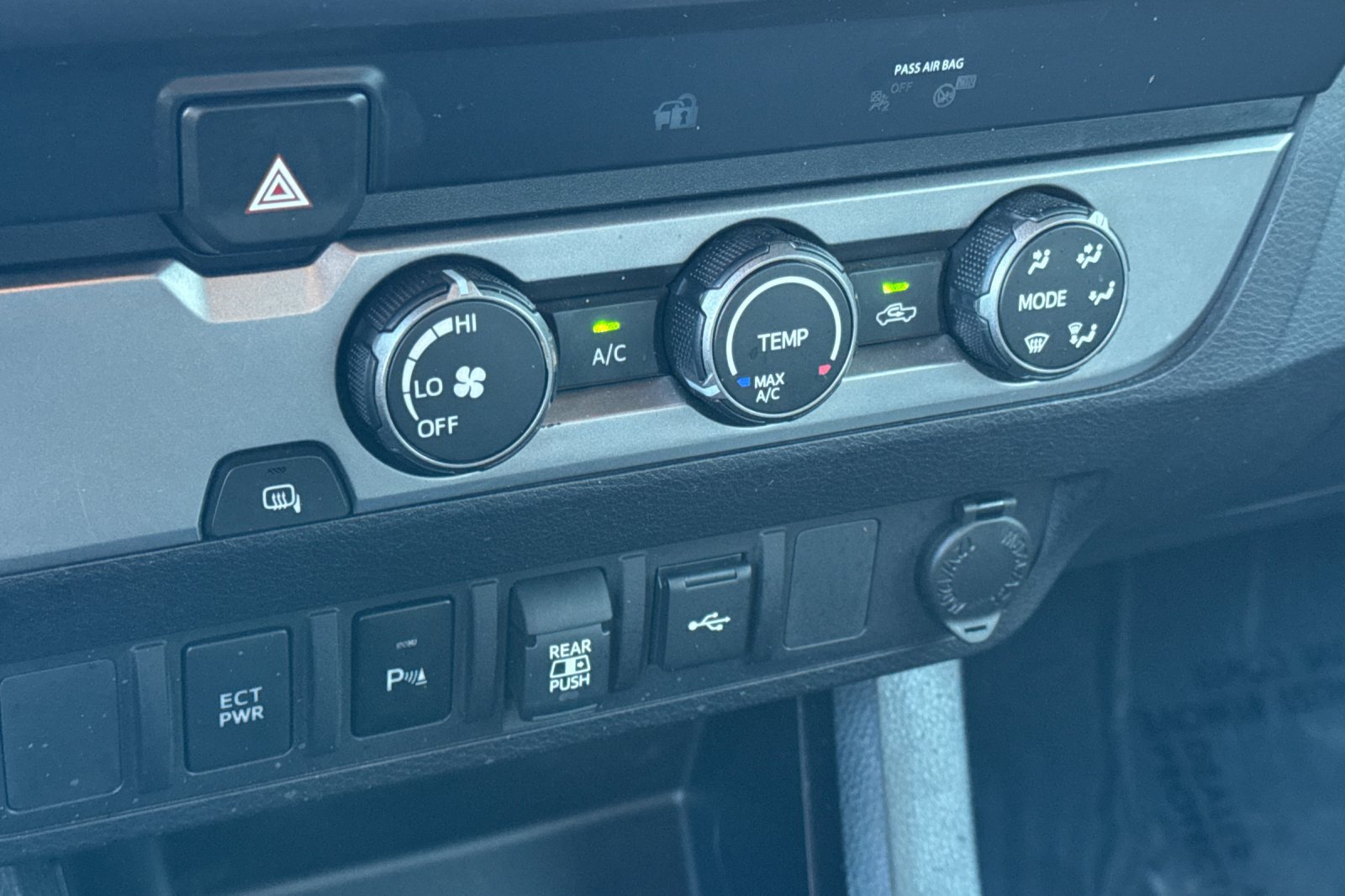 Used 2020 Toyota Tacoma SR5 RWD image 20