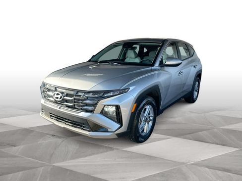 Used 2026 Hyundai Tucson SE FWD image 4