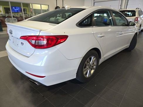 Used 2015 Hyundai Sonata SE image 7