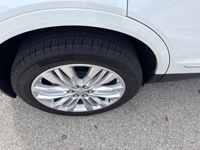 Used 2019 Cadillac XT5 Premium Luxury FWD image 10