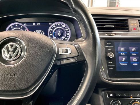Used 2019 Volkswagen Tiguan SEL Premium AWD/4WD image 13