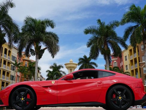 Used 2016 Ferrari F12 Berlinetta image 29