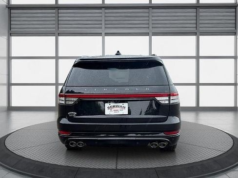 Used 2025 Lincoln Aviator AWD w/ Jet Appearance Package image 5
