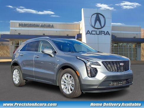 Used 2023 Cadillac XT4 Luxury w/ Cold Weather Package image 1