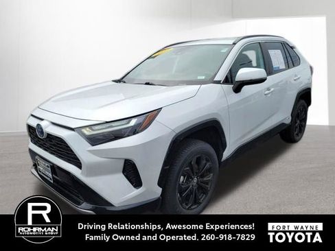 Used 2023 Toyota RAV4 SE AWD/4WD image 1