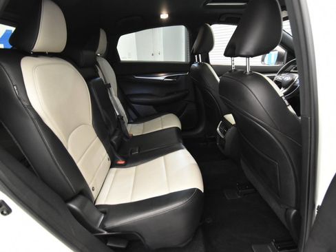 Used 2023 INFINITI QX55 Luxe w/ Cargo Package image 16