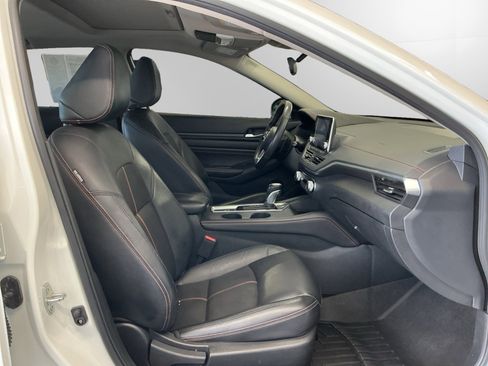 Used 2022 Nissan Altima 2.5 SR w/ Midnight Edition Package AWD/4WD image 15