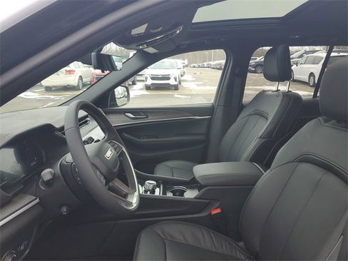 New 2026 Jeep Grand Cherokee Limited AWD/4WD image 18