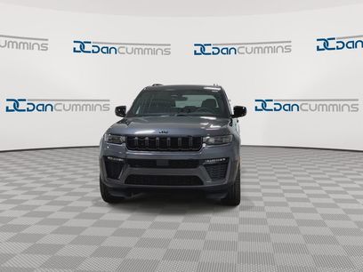 New 2026 Jeep Grand Cherokee Limited w/ Limited Altitude Package