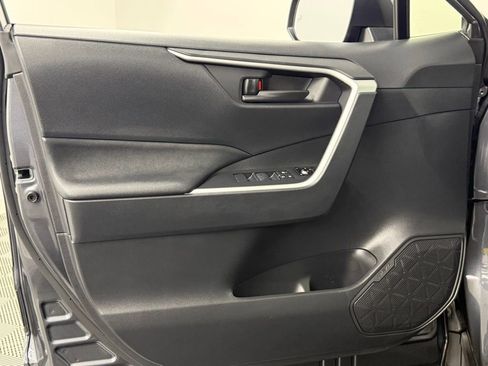 Used 2025 Toyota RAV4 LE image 13