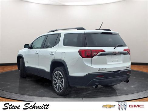 Used 2017 GMC Acadia SLT image 3