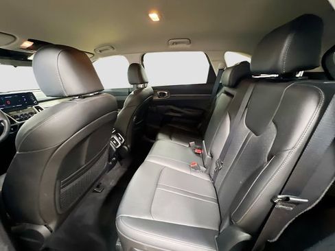 Certified 2022 Kia Sorento S image 24