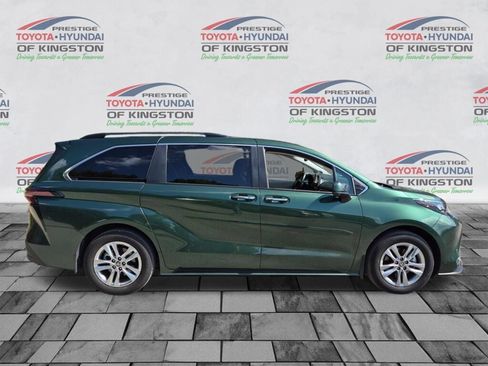 Used 2024 Toyota Sienna XLE w/ XLE Plus Package AWD/4WD image 2