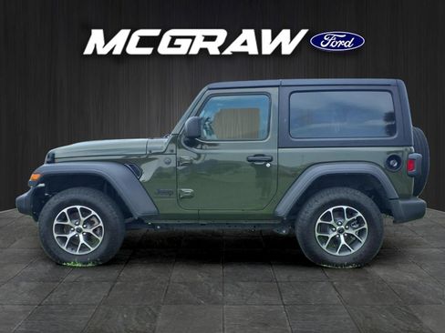 Used 2024 Jeep Wrangler Sport AWD/4WD image 11