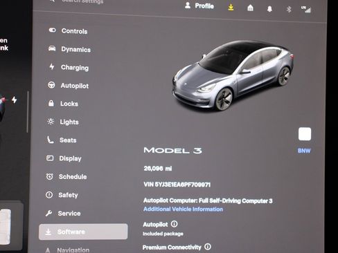 Used 2023 Tesla Model 3 Standard Range image 8