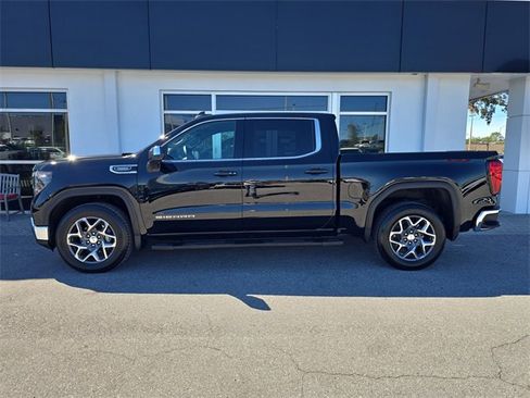 New 2026 GMC Sierra 1500 SLE w/ Preferred Package image 4