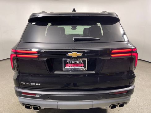 Used 2026 Chevrolet Traverse LT w/ Driver Confidence Package FWD image 4