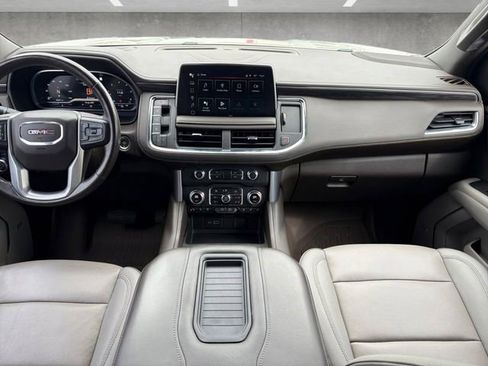 Certified 2022 GMC Yukon SLT w/ SLT Luxury Package image 3