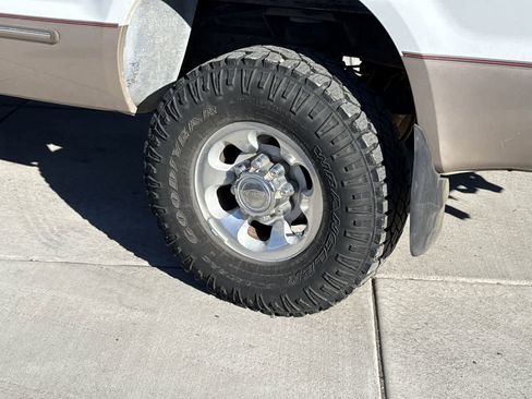 Used 1999 Ford F350 Lariat image 8