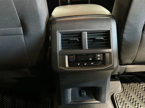 Used 2019 Volkswagen Atlas S FWD image 22