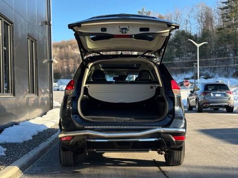 Used 2017 Nissan Rogue SL w/ SL Premium Package image 60