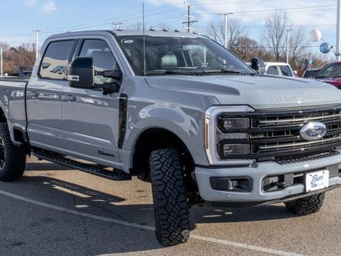 New 2026 Ford F250 Platinum w/ Tremor Off-Road Package image 2
