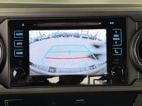 Used 2019 Toyota Tacoma TRD Sport image 28