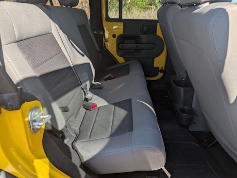 Used 2009 Jeep Wrangler Unlimited X image 17