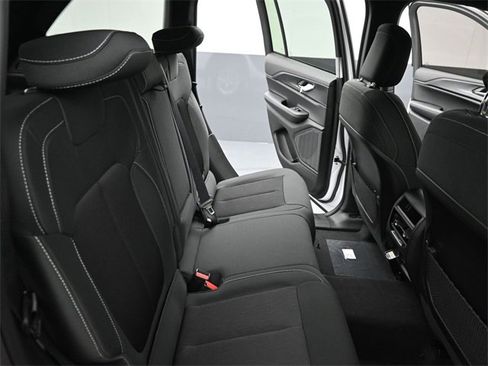 New 2025 Jeep Grand Cherokee Laredo image 21