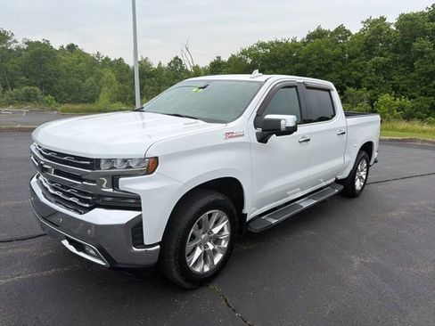 Used 2020 Chevrolet Silverado 1500 LTZ w/ LTZ Plus Package AWD/4WD image 3