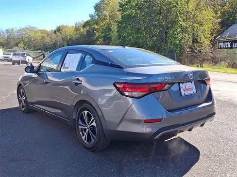 Used 2022 Nissan Sentra SV image 4