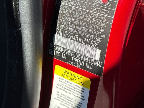 Used 2018 Land Rover Range Rover Evoque SE image 32