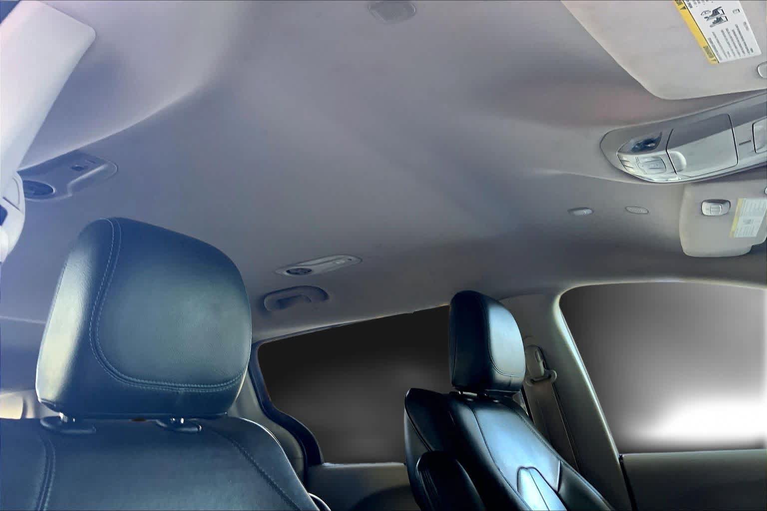 Used 2021 Chrysler Pacifica Touring-L FWD image 30