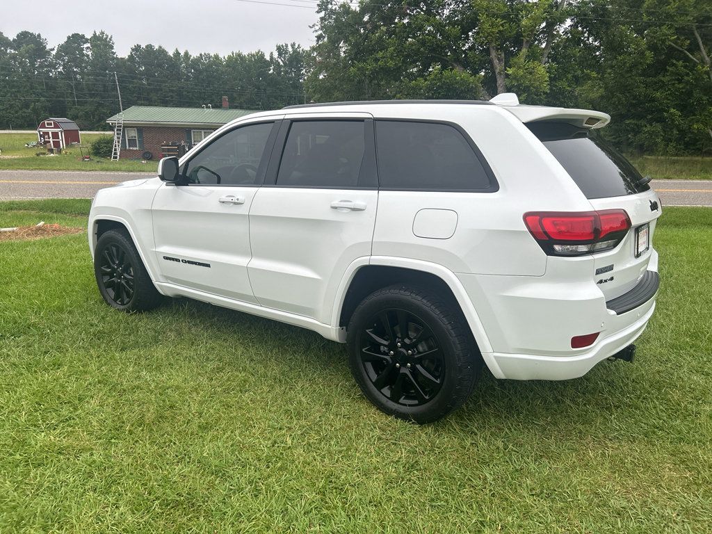 Used 2019 Jeep Grand Cherokee Altitude AWD/4WD image 13