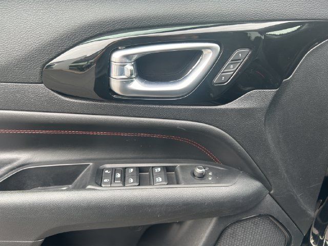 Used 2022 Jeep Compass Trailhawk w/ Trailhawk Elite Group AWD/4WD image 17