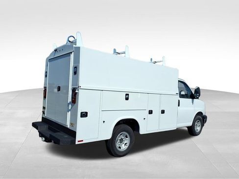New 2026 Chevrolet Express 3500 w/ Power Convenience Package RWD image 3
