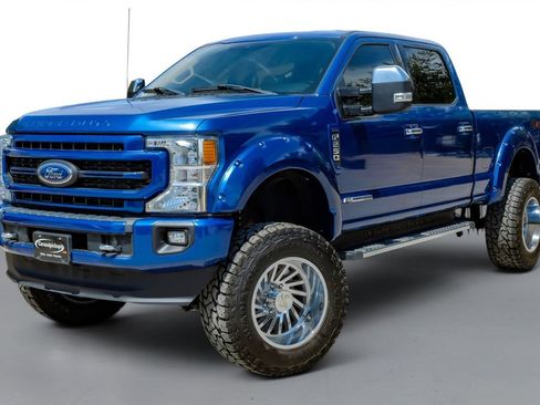 Used 2022 Ford F250 Lariat w/ Chrome Package AWD/4WD image 4