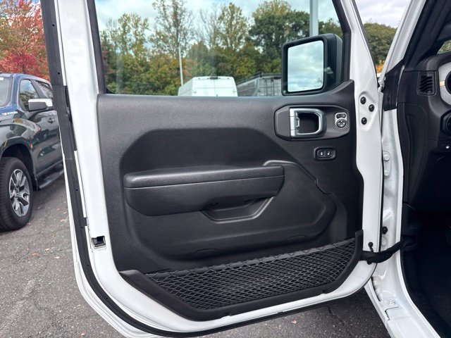 Used 2024 Jeep Wrangler Unlimited w/ Convenience Group AWD/4WD image 37